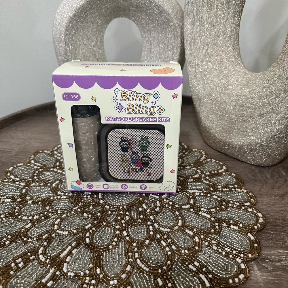 NWT Karaoke Speaker and Mic Kit